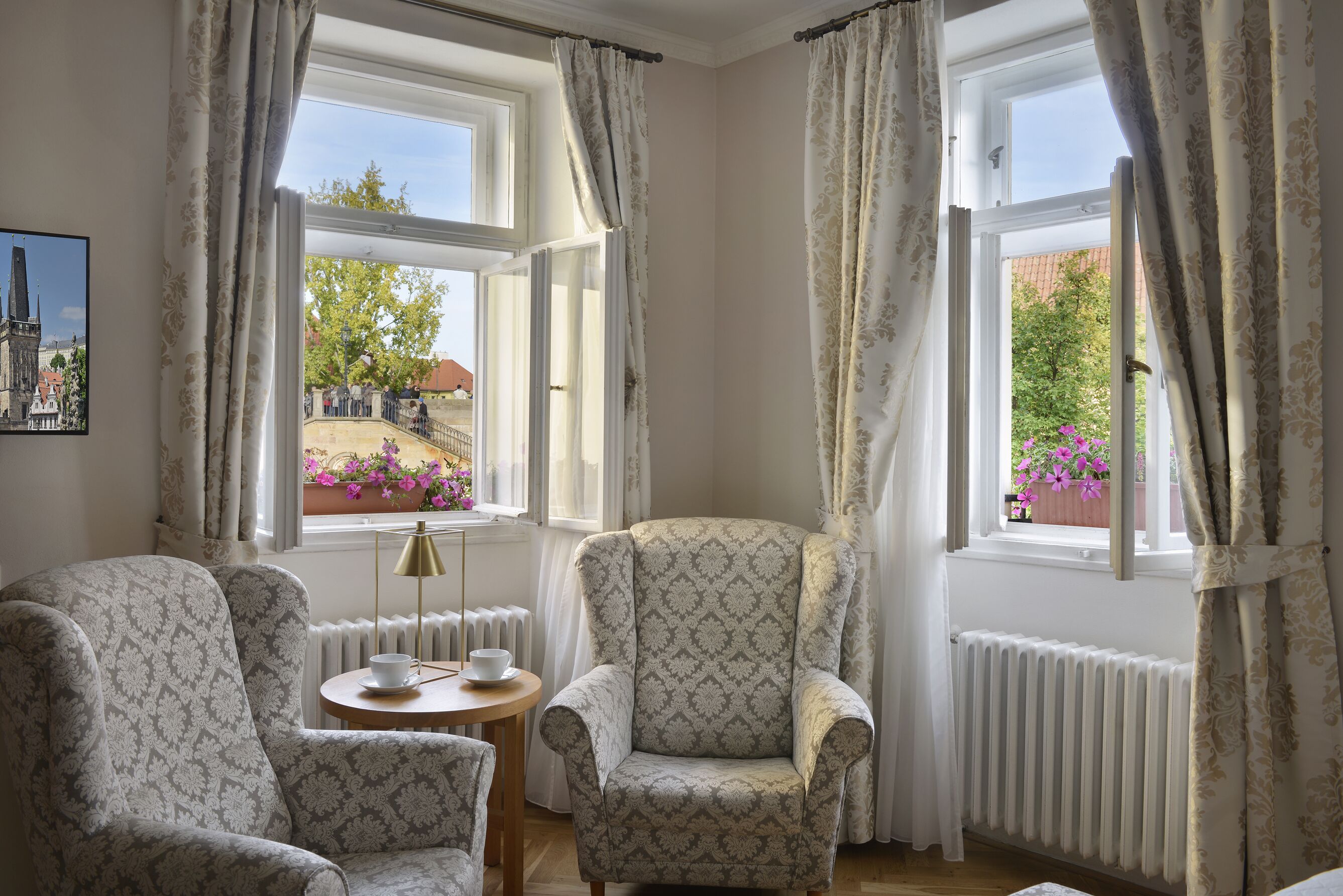 Photo - Hotel At the Golden Scissors