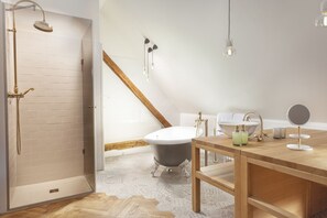 Deluxe Double Room, 1 King Bed | In-room safe, free WiFi, bed sheets - Hotel At the Golden Scissors (Prague)