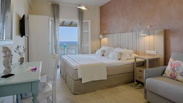 Deluxe-Studio, Meerblick | Hochwertige Bettwaren, Daunenbettdecken, Schreibtisch