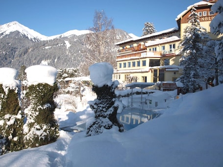 Außenbereich. Hotel Alpenblick