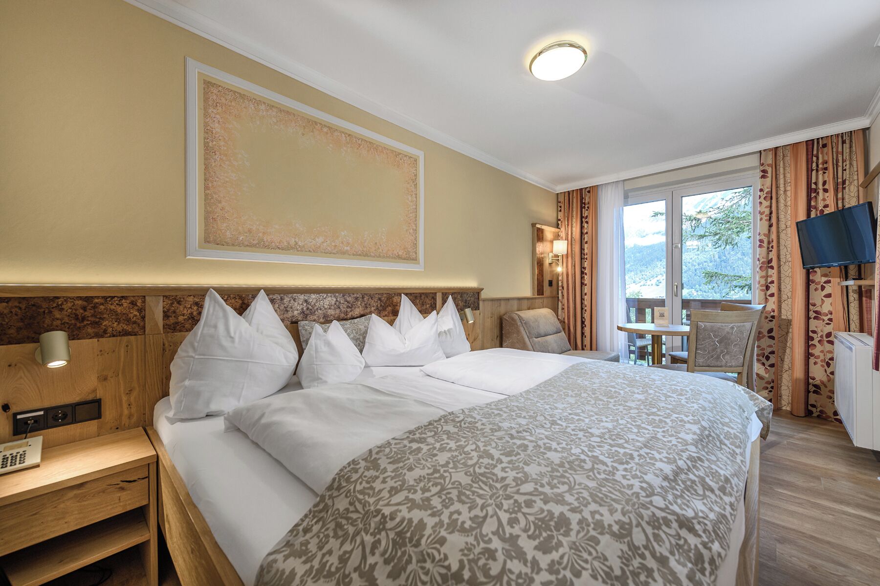 Standard Double Room | Hypo-allergenic bedding, in-room safe, individually furnished, desk