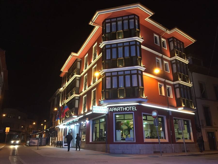 Fasade – kveld/natt