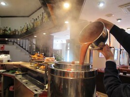 Desayuno a la carta diario (EUR 12 por persona)