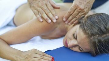 Bastu, Ängbastu, turkiskt bad/hamam och massage med varma stenar