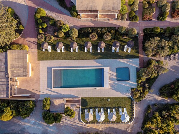 Outdoor pool, pool loungers