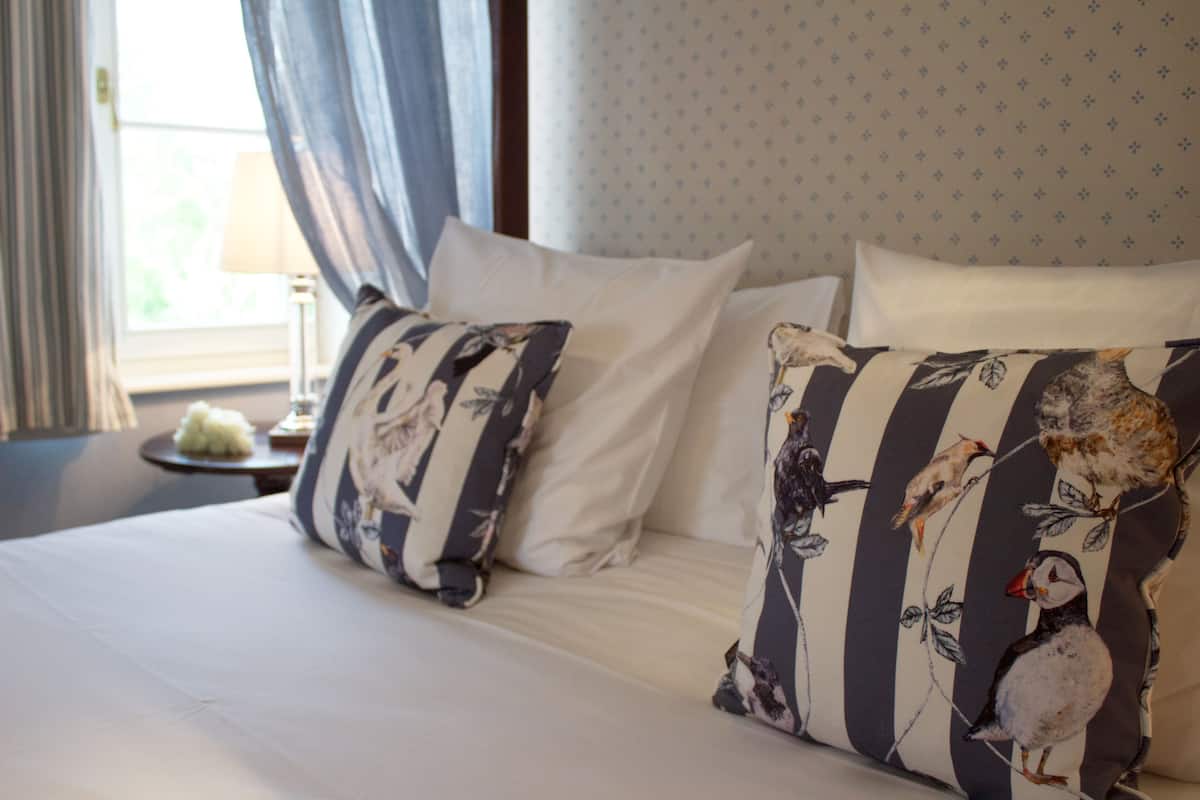Junior Suite | Desk, blackout drapes, soundproofing, cribs (free)