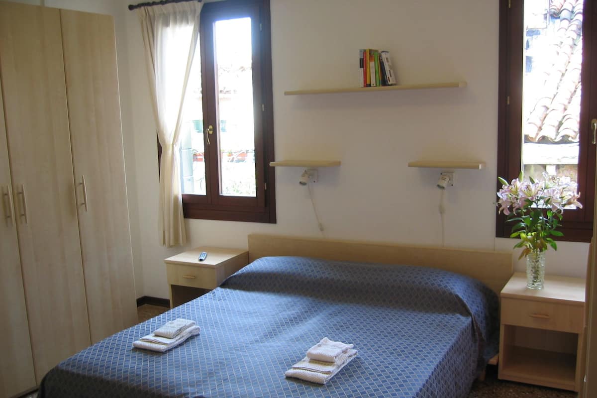Appartamento Standard | Biancheria da letto di alta qualità, minibar