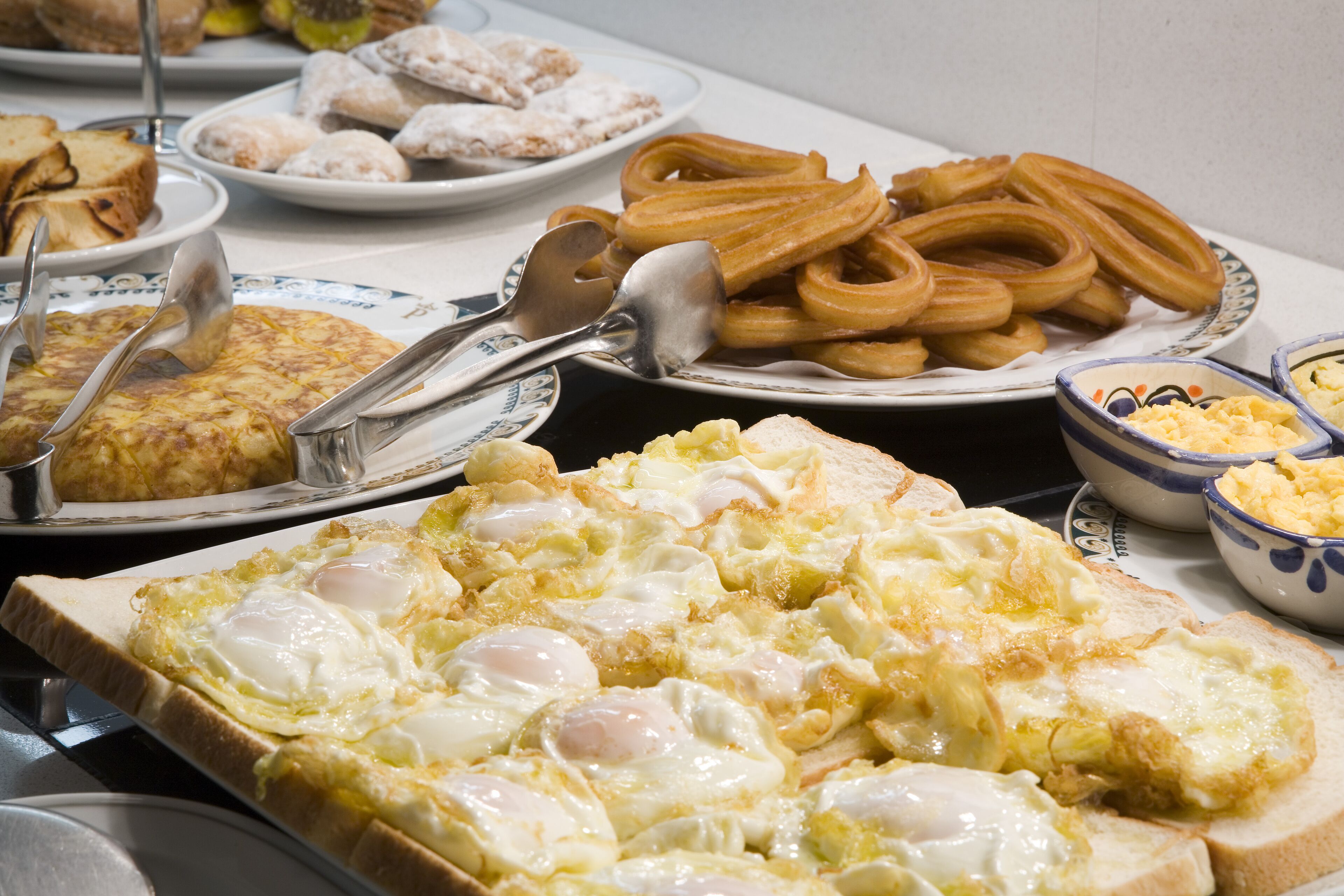 Daily buffet breakfast for a fee