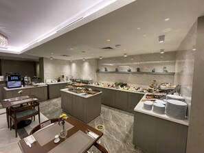 Free daily buffet breakfast  - Asur Hotel (Istanbul)