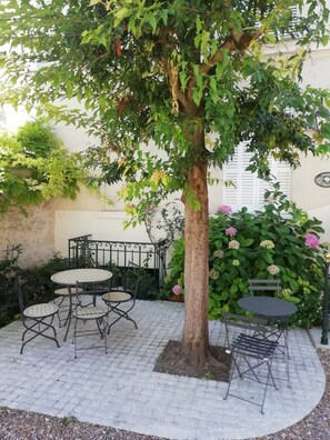 Terrace/patio - Hôtel du Manoir (Tours)