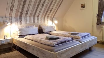 Double Room | Individually decorated, individually furnished, desk, free WiFi