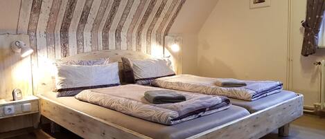 Double Room | Individually decorated, individually furnished, desk, free WiFi