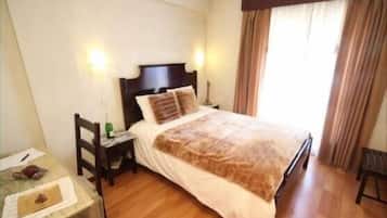 Double Room | Free WiFi, bed sheets