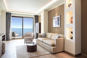 Grand Suite, Lake View with balcony and terrace | 客房景观