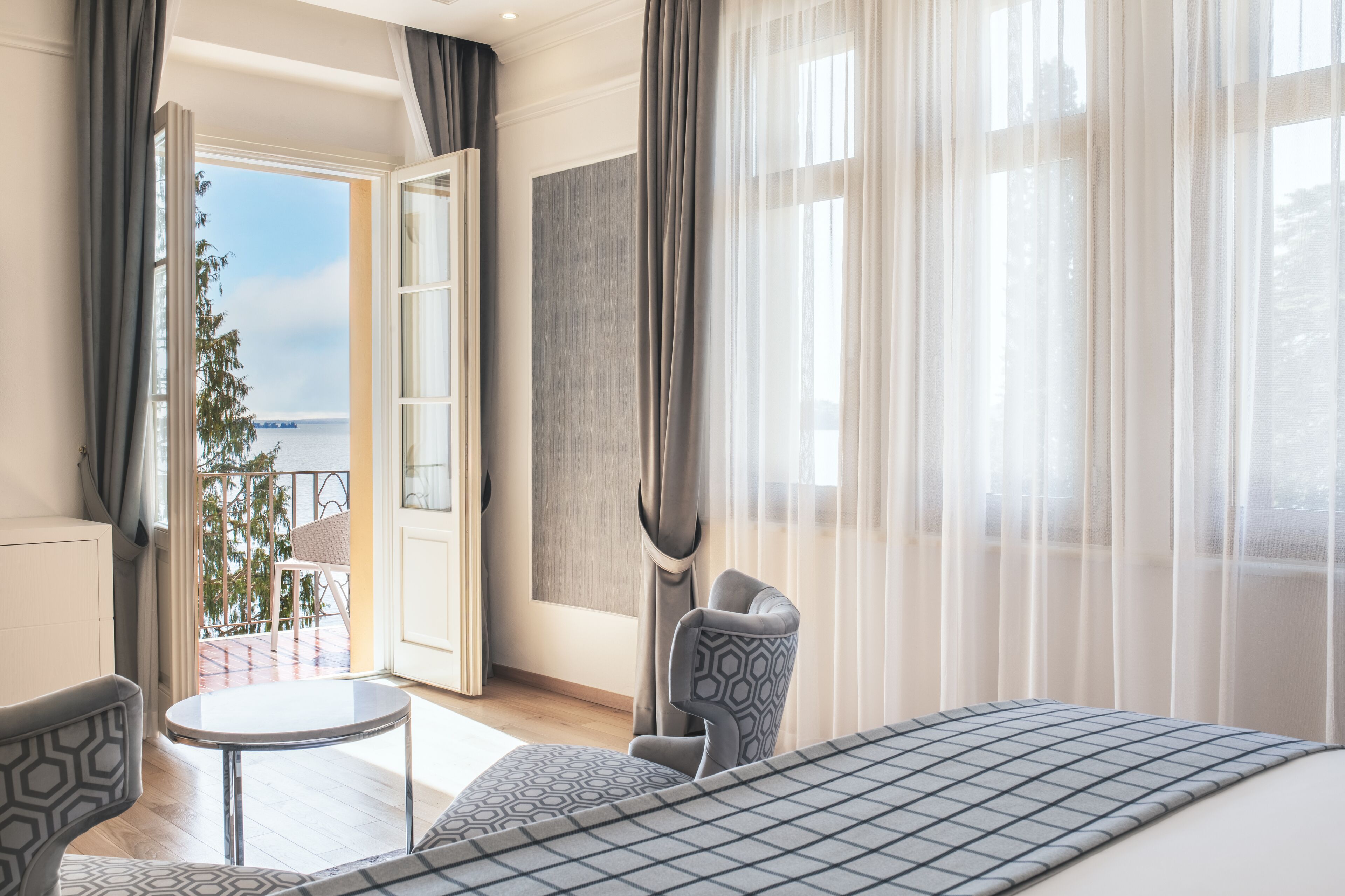 superior (partial lake view) | lake view