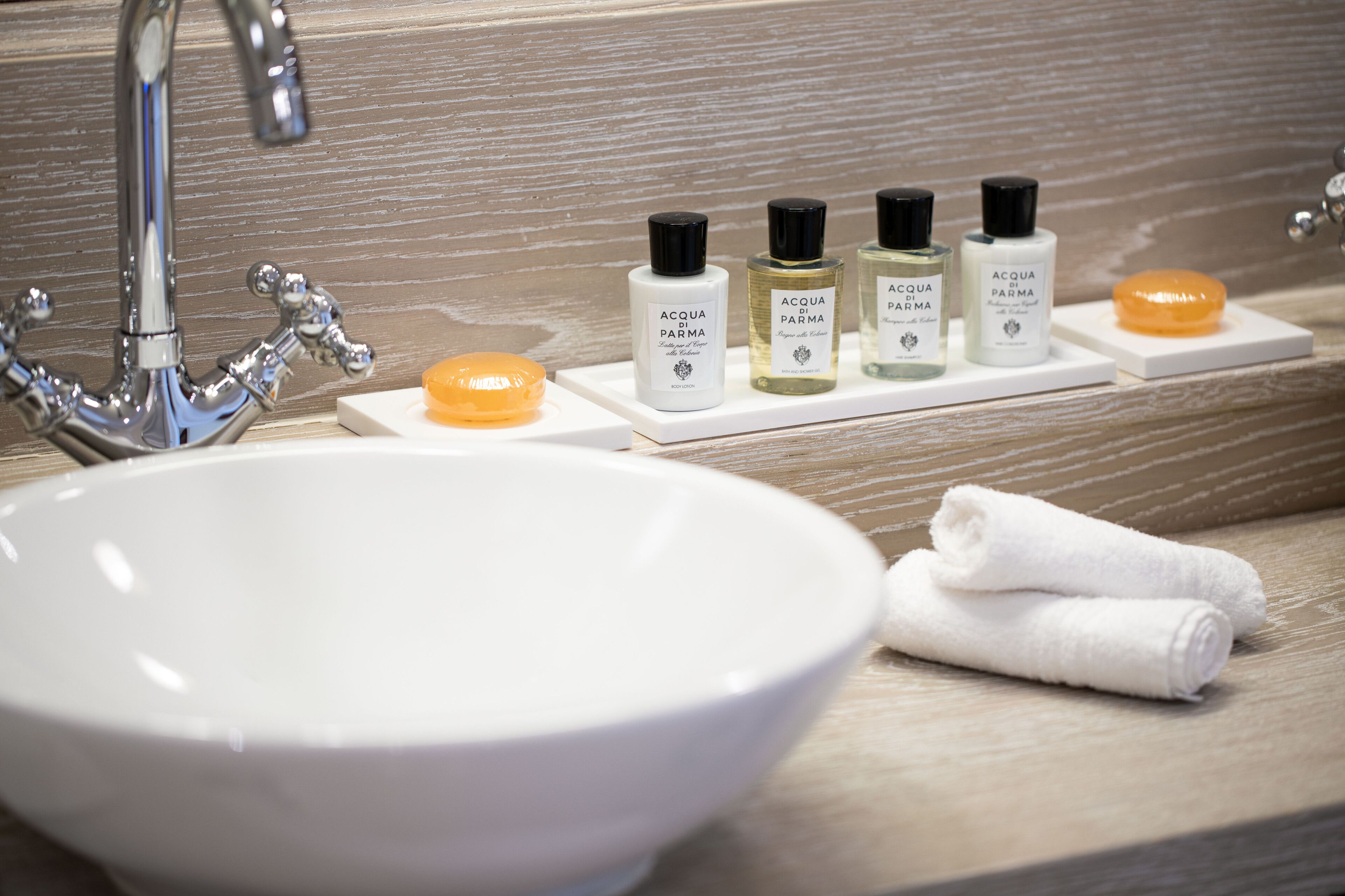 separate bathtub and shower, free toiletries, hair dryer, bathrobes