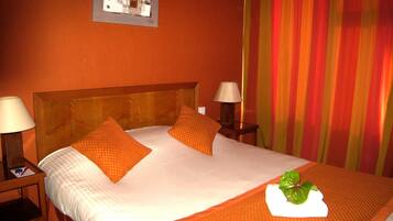 Standardzimmer | Hochwertige Bettwaren, Zimmersafe, Schreibtisch, schallisolierte Zimmer