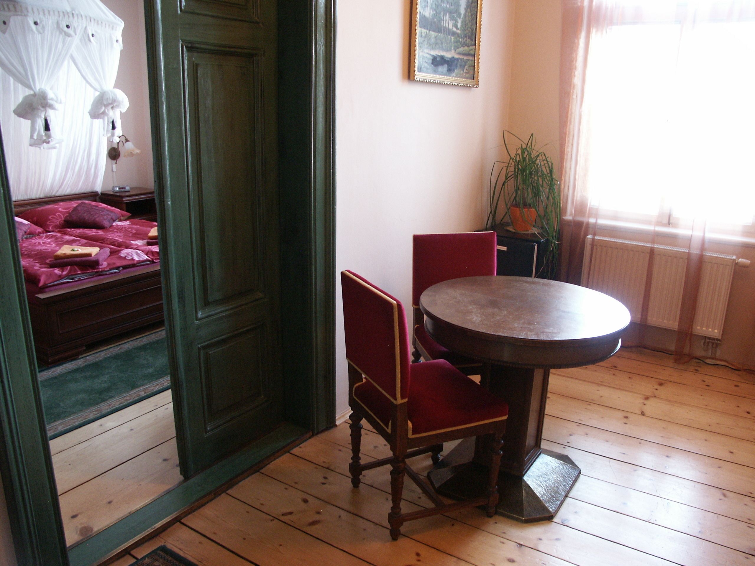 double room | minibar, in-room safe, desk, rollaway beds