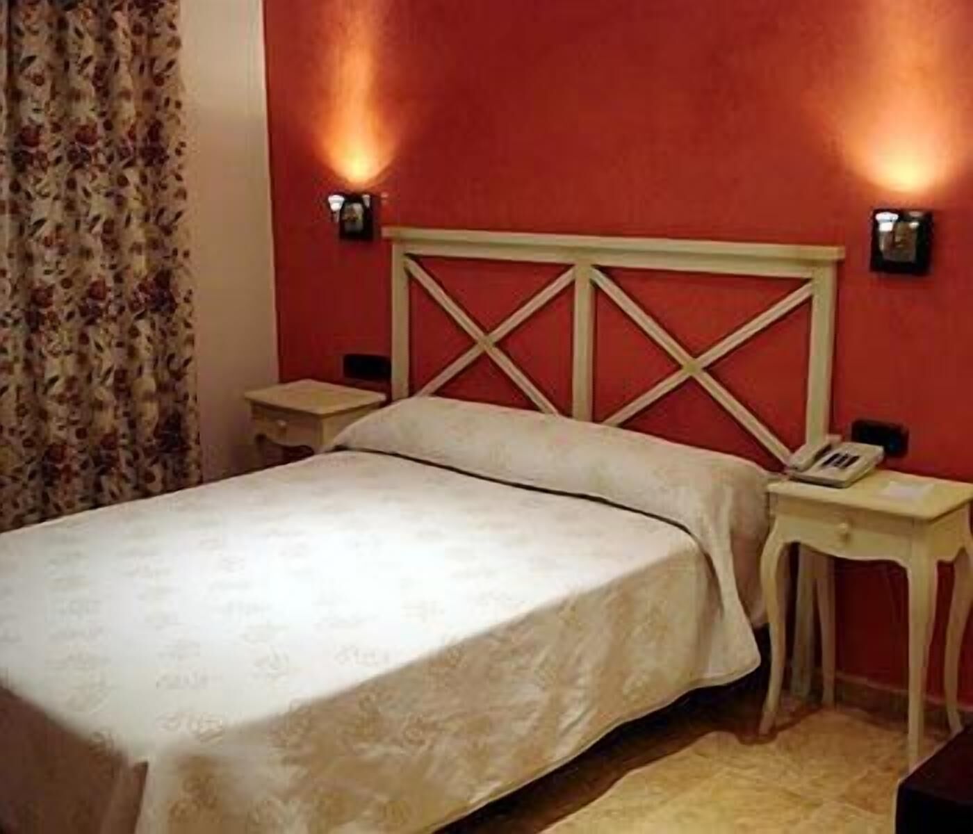 Premium bedding, in-room safe, desk, free WiFi