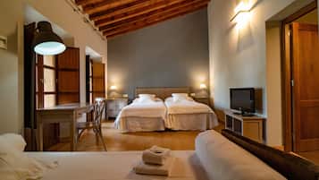 Estudio estándar, 1 habitación, cocina | Ropa de cama de alta calidad, caja fuerte, escritorio y wifi gratis