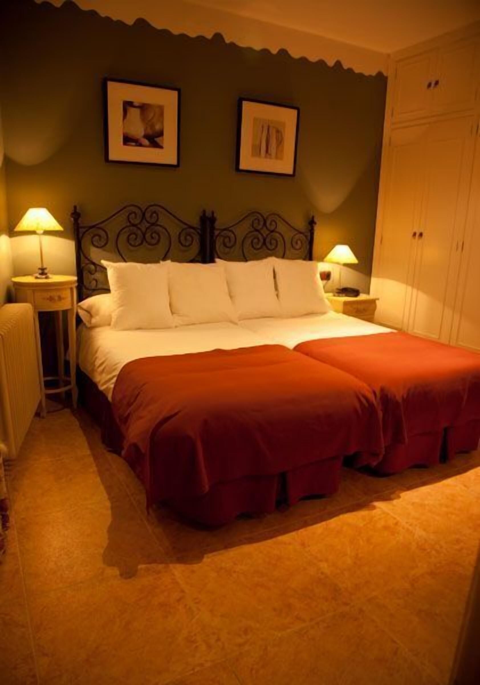 Premium bedding, in-room safe, desk, free WiFi