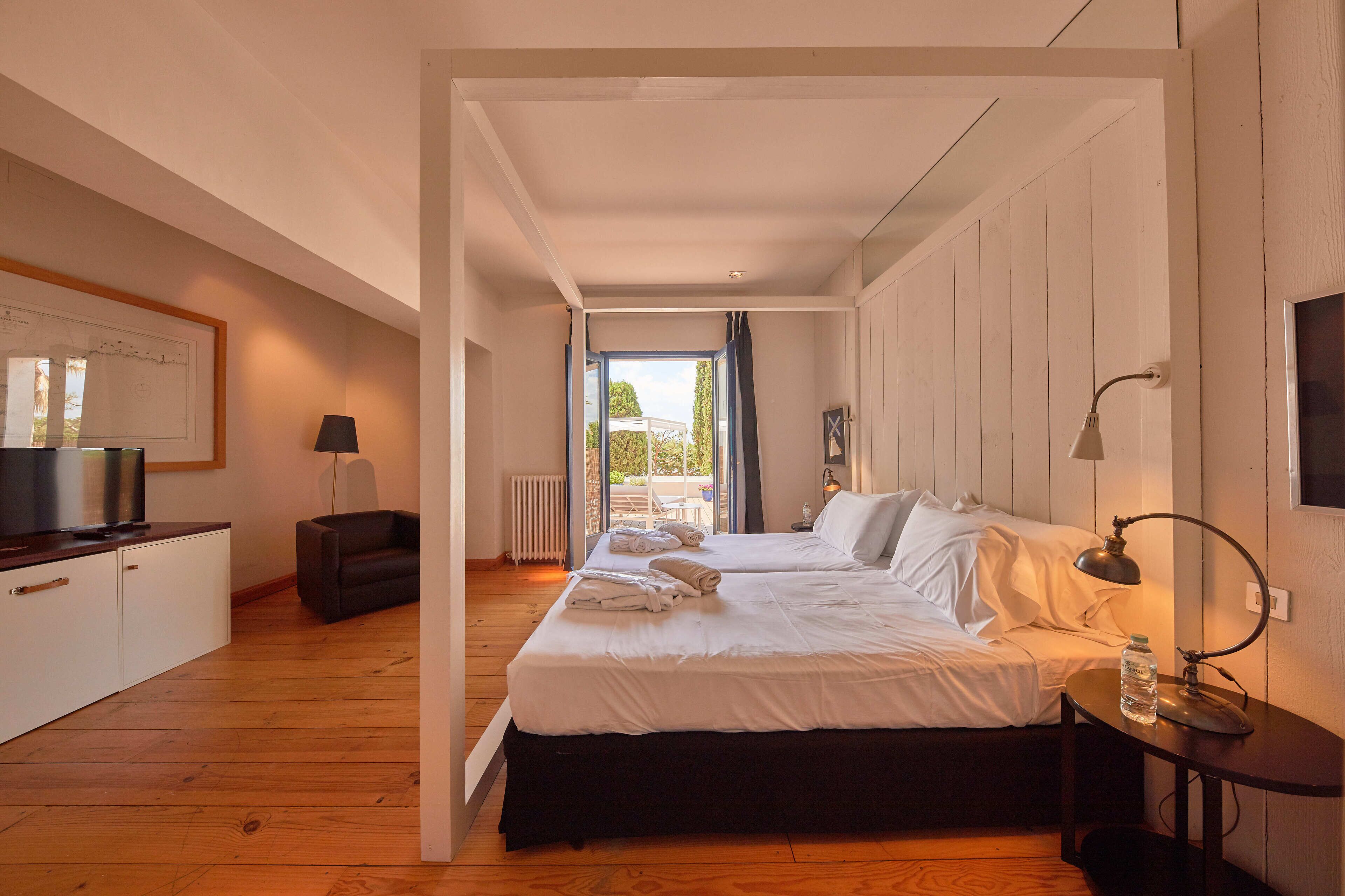 superior double room, terrace, garden view | in-room safe, desk, free wifi, bed sheets