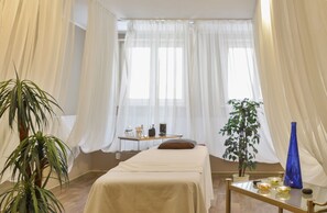 Couples treatment room(s), sauna, hot tub, body treatments, hydrotherapy - Spa Hotel Continental (Marianske Lazne)