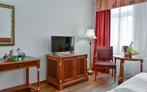 Down duvets, in-room safe, desk, blackout curtains - Spa Hotel Continental (Marianske Lazne)
