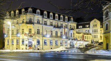 Fachada de la propiedad