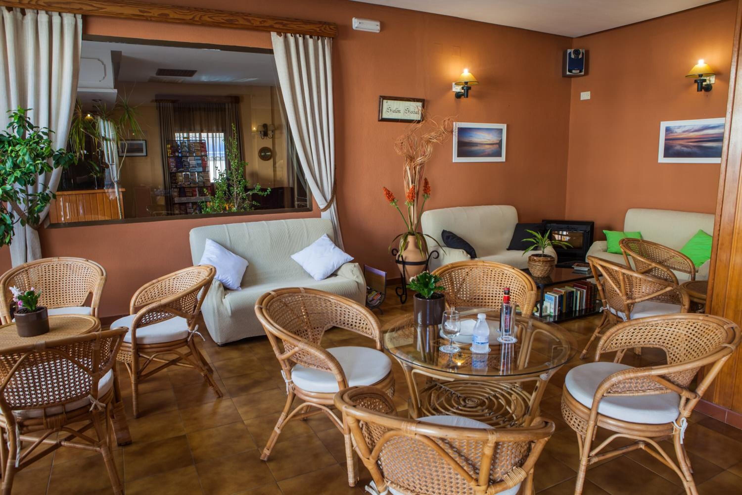 Photo - Hotel Tres Jotas Conil