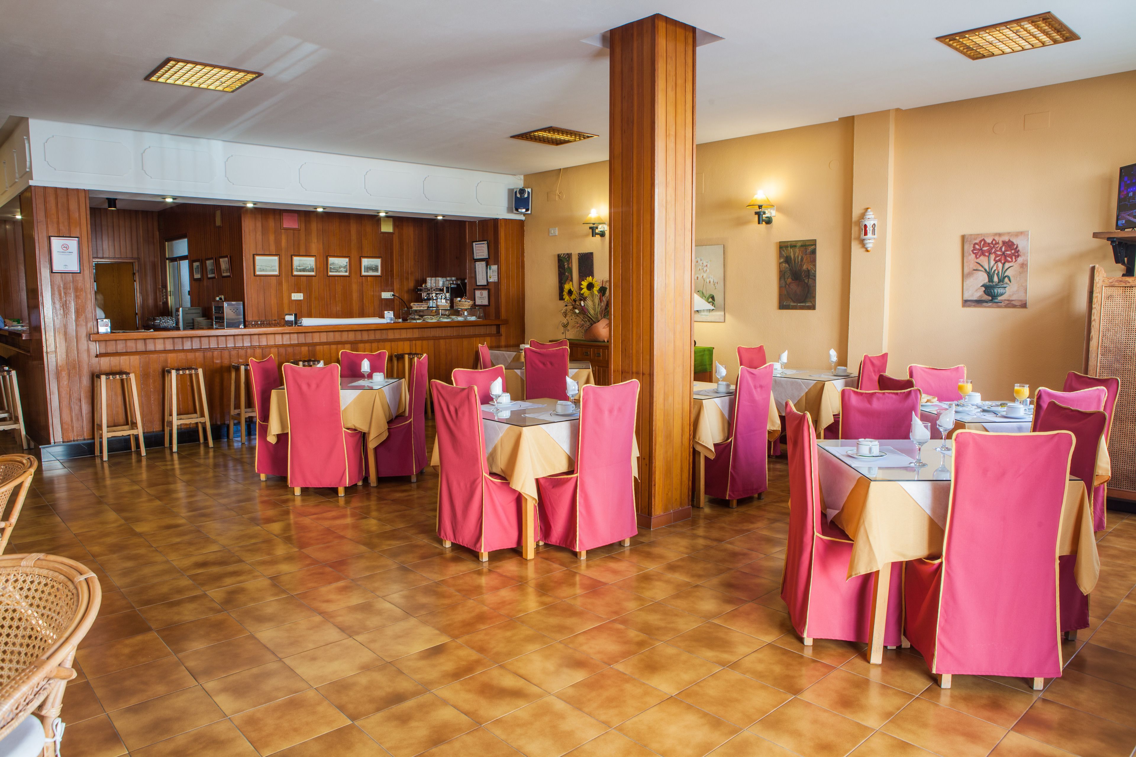 Photo - Hotel Tres Jotas Conil