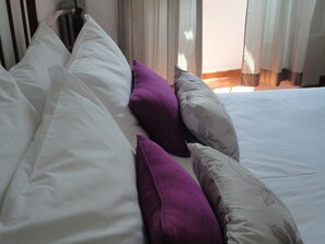 Suite | Minibar, in-room safe, desk, free WiFi - Hotel Solar De Monfalim (Évora)