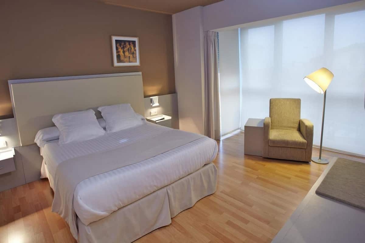 Double or Twin Room | Blackout drapes, soundproofing, free cribs/infant beds, rollaway beds