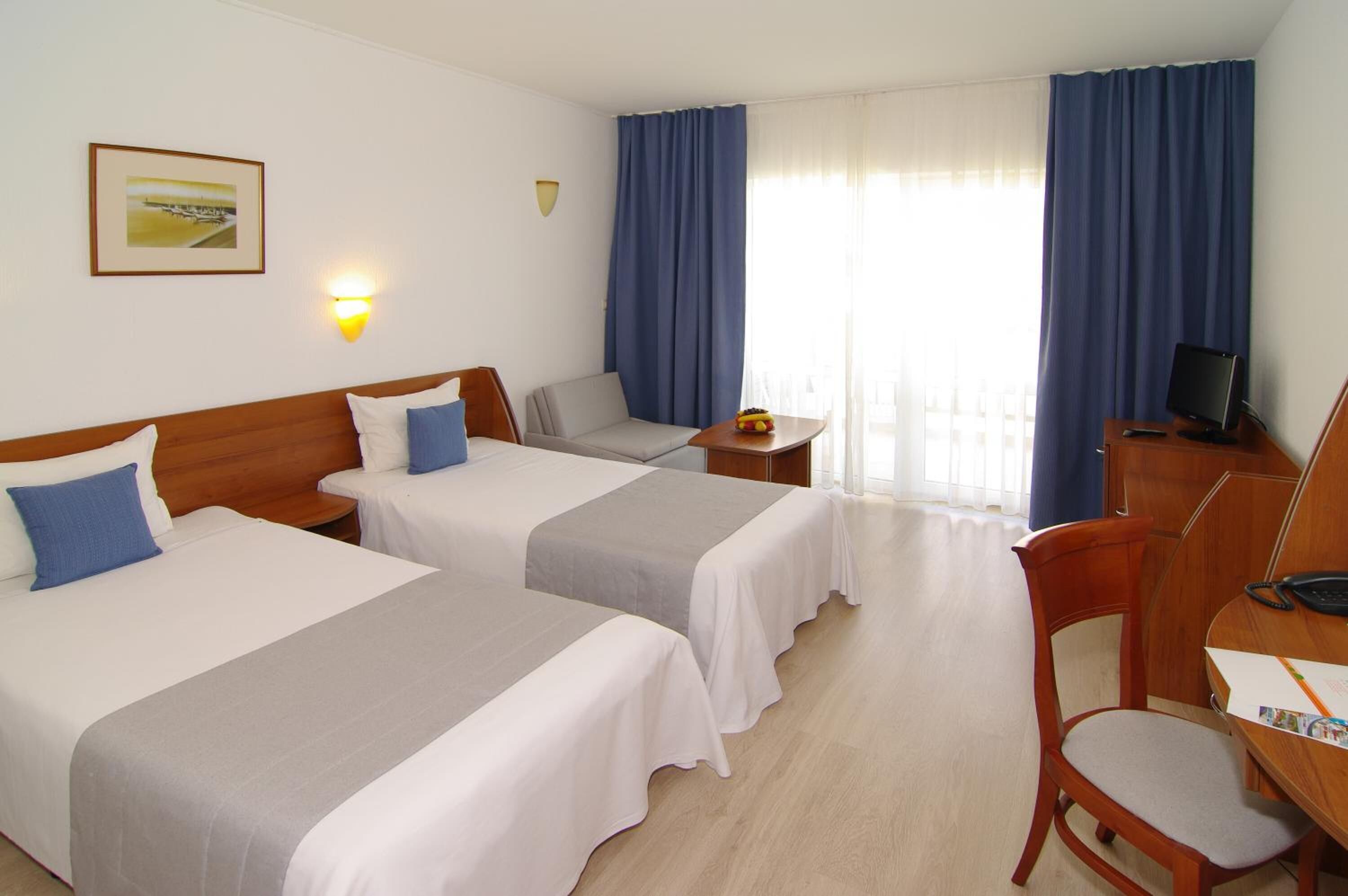 In-room safe, desk, rollaway beds