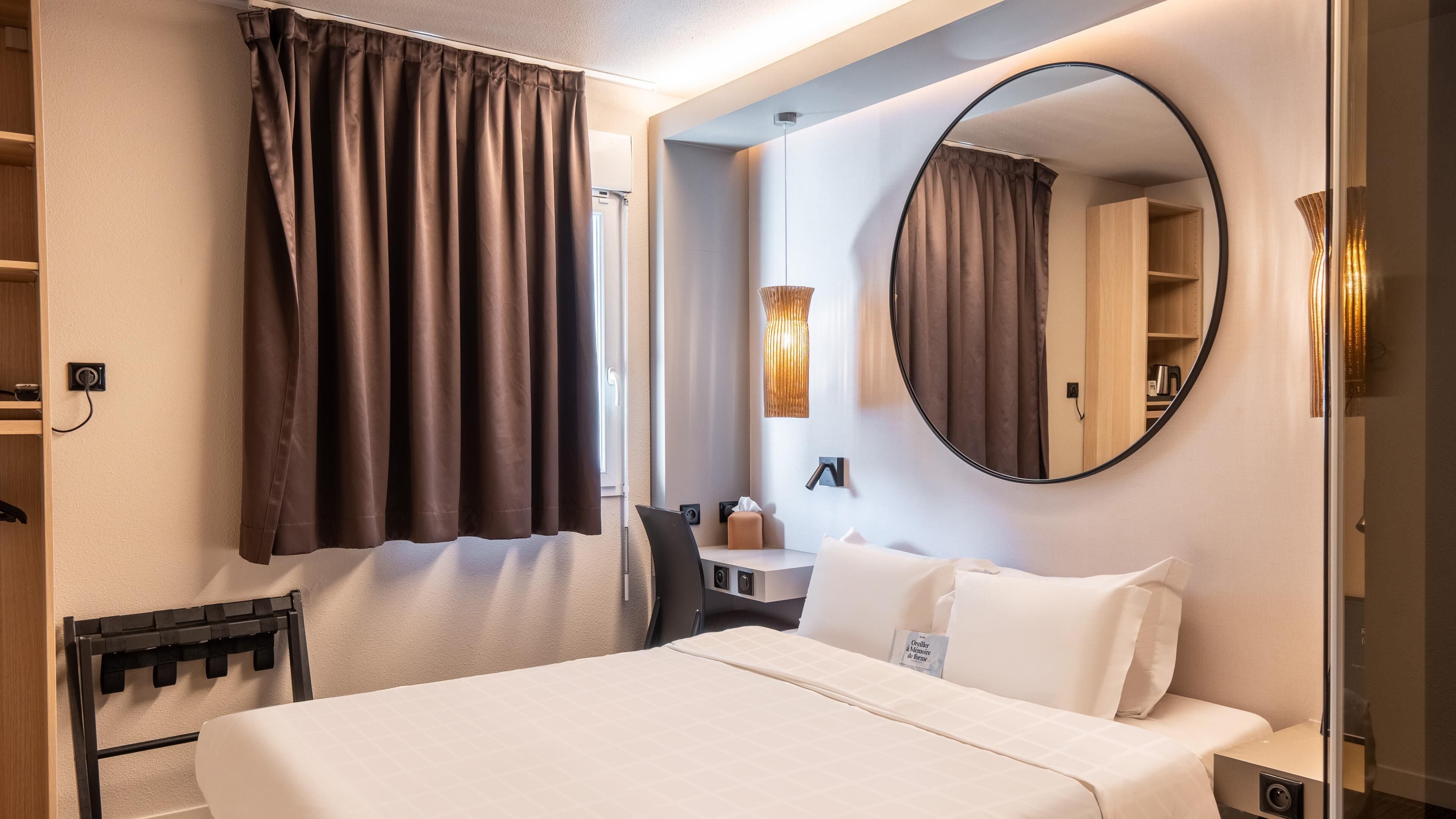 standard room, 1 double bed | memory-foam beds, desk, blackout curtains, soundproofing