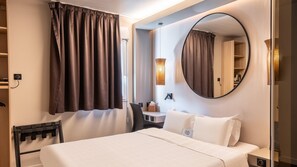 Matelas mémoire de forme, bureau, rideaux occultants