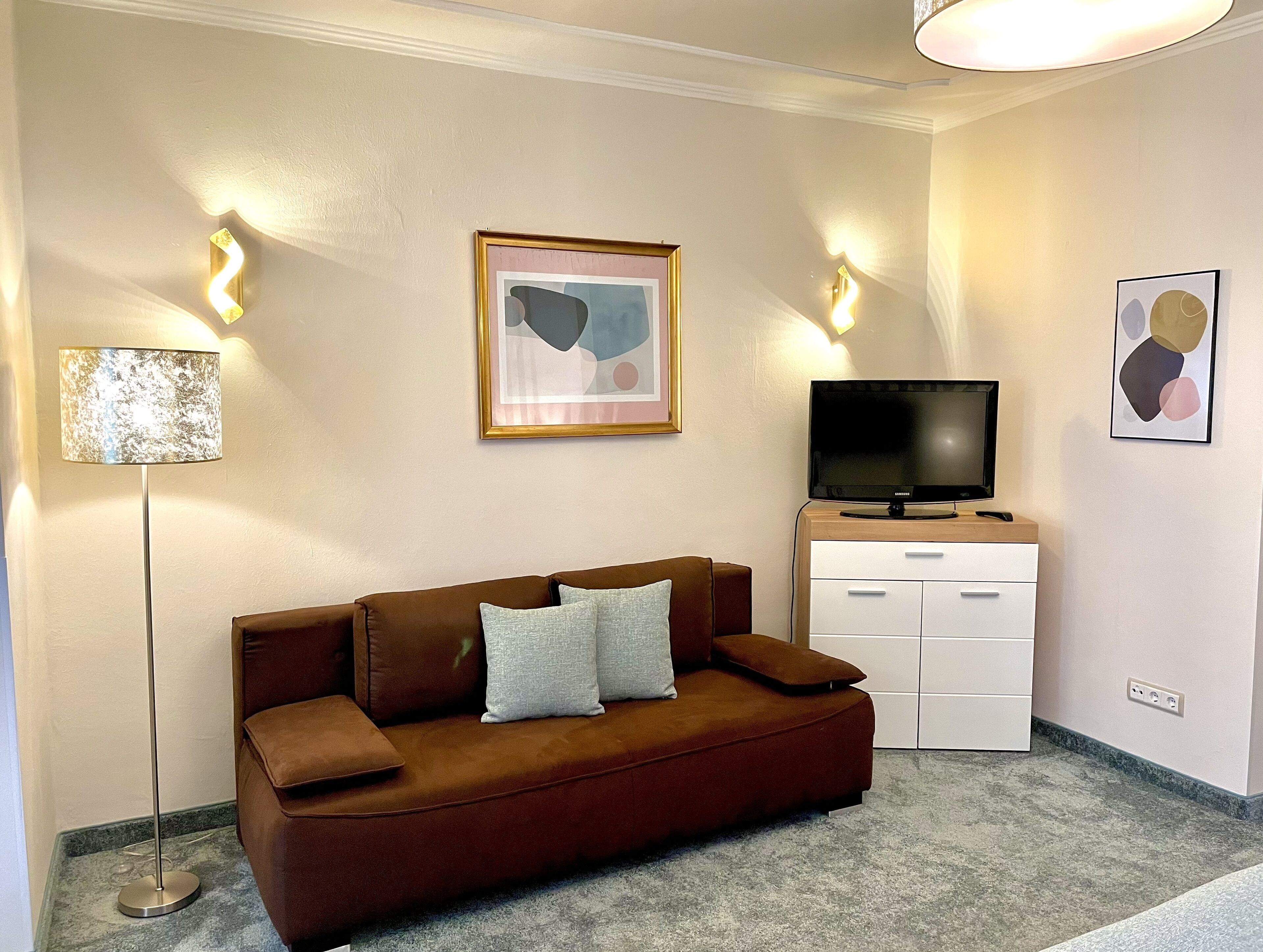 1 bedroom, down duvets, pillow-top beds, in-room safe