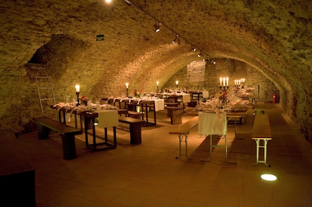 Sala de reuniones. Breuer's Rüdesheimer Schloss