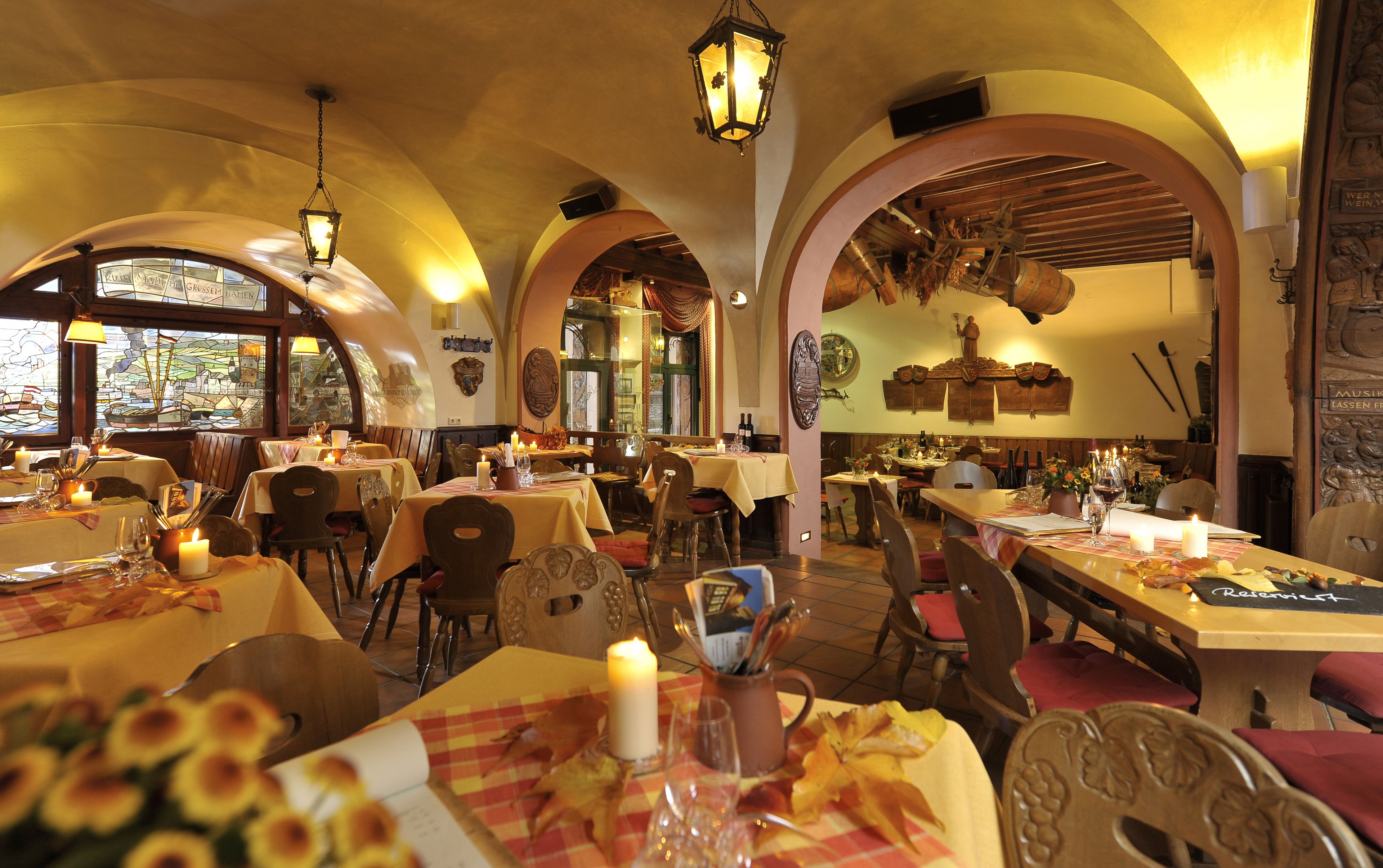 lunch and dinner served, regional cuisine