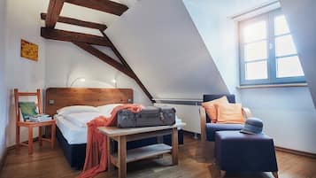 Minibar, in-room safe, individually decorated, individually furnished