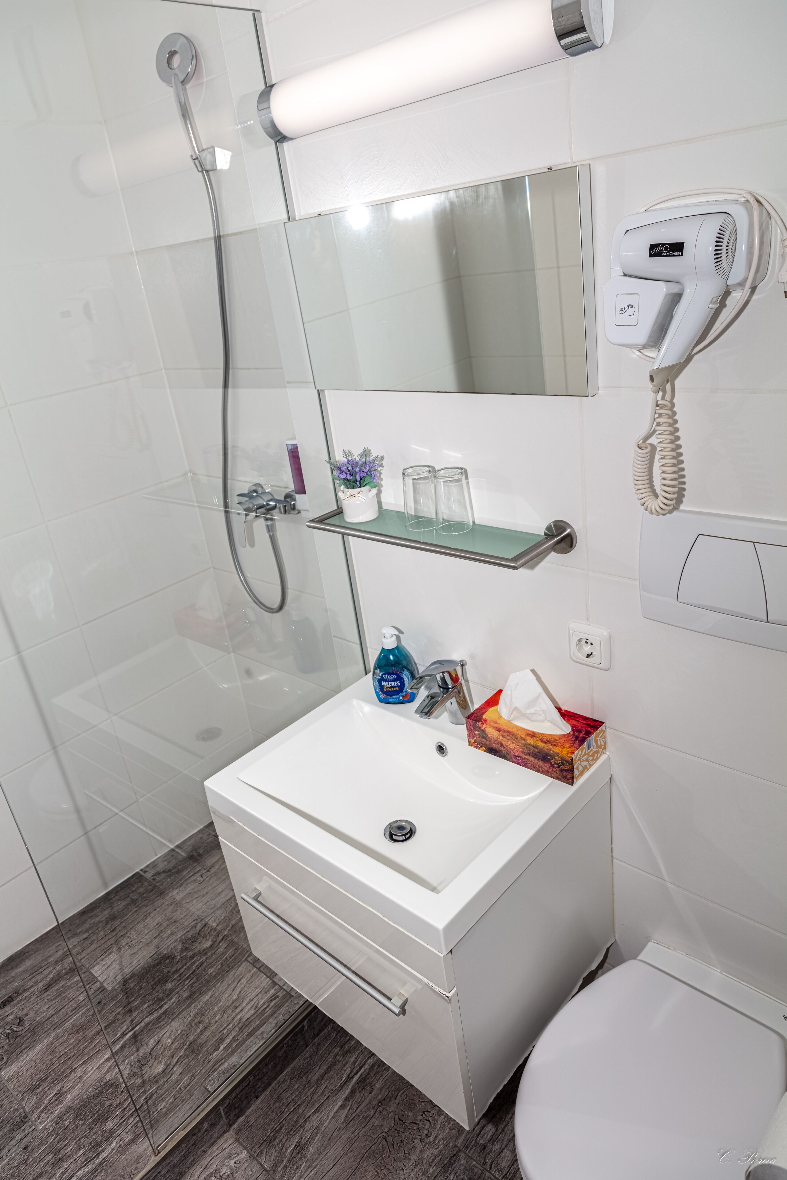twin room, balcony | bathroom | shower, hair dryer, towels