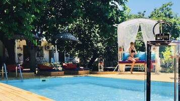 Outdoor pool, pool loungers