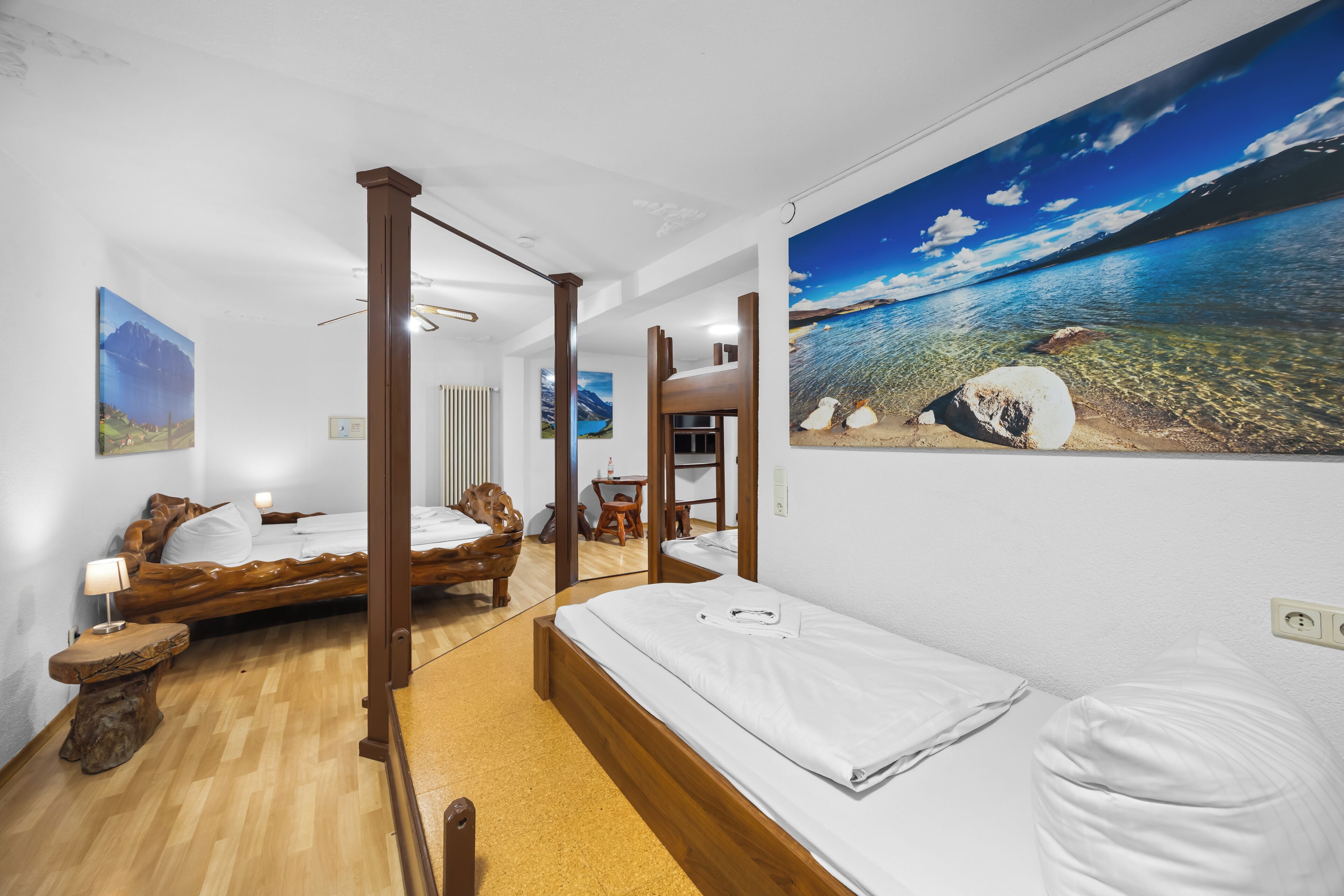 Chambre x 5 pax | Décoration personnalisée, ameublement personnalisé, Wi-Fi, draps fournis