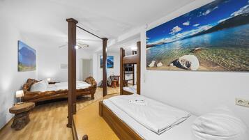 Chambre x 5 pax | Décoration personnalisée, ameublement personnalisé, Wi-Fi, draps fournis