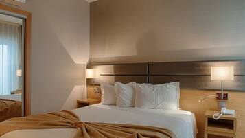 In-room safe, desk, laptop workspace, soundproofing