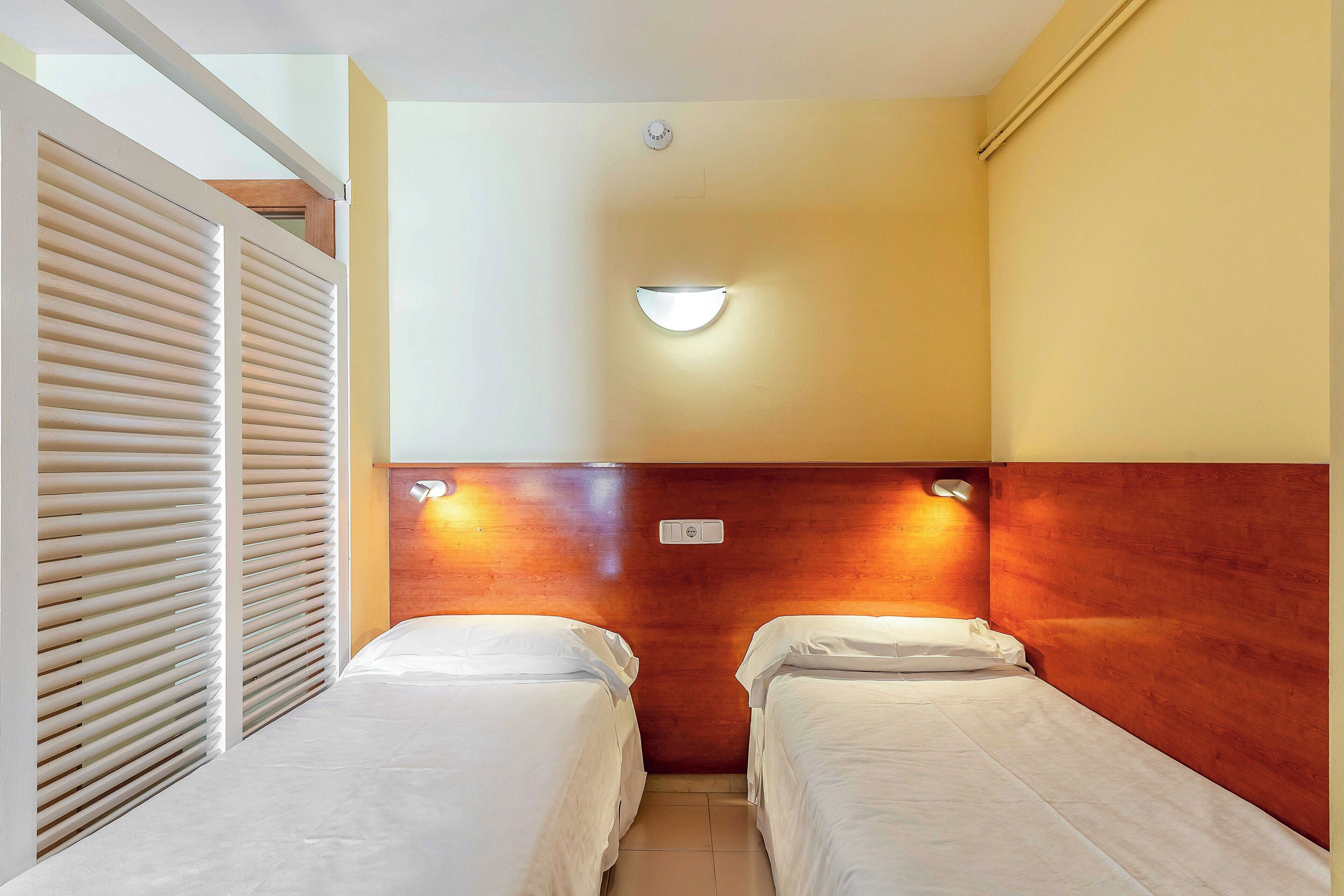 Photo - Aparthotel Bertrán