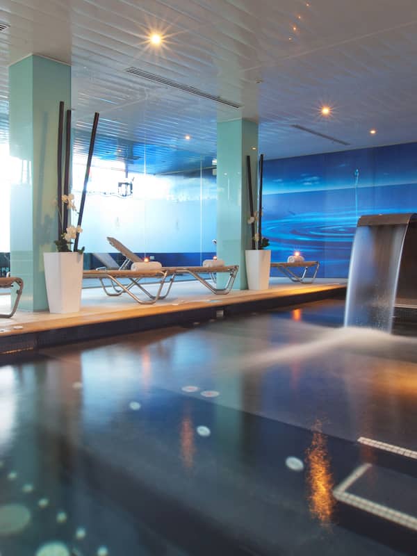 Sauna, tab panas, bilik wap, mandi tangas / hammam, rawatan badan