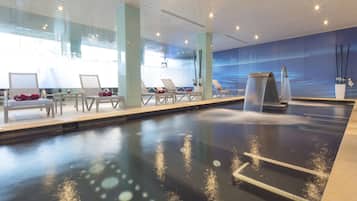 Sauna, hot tub, steam room, Turkish bath/hammam, body treatments