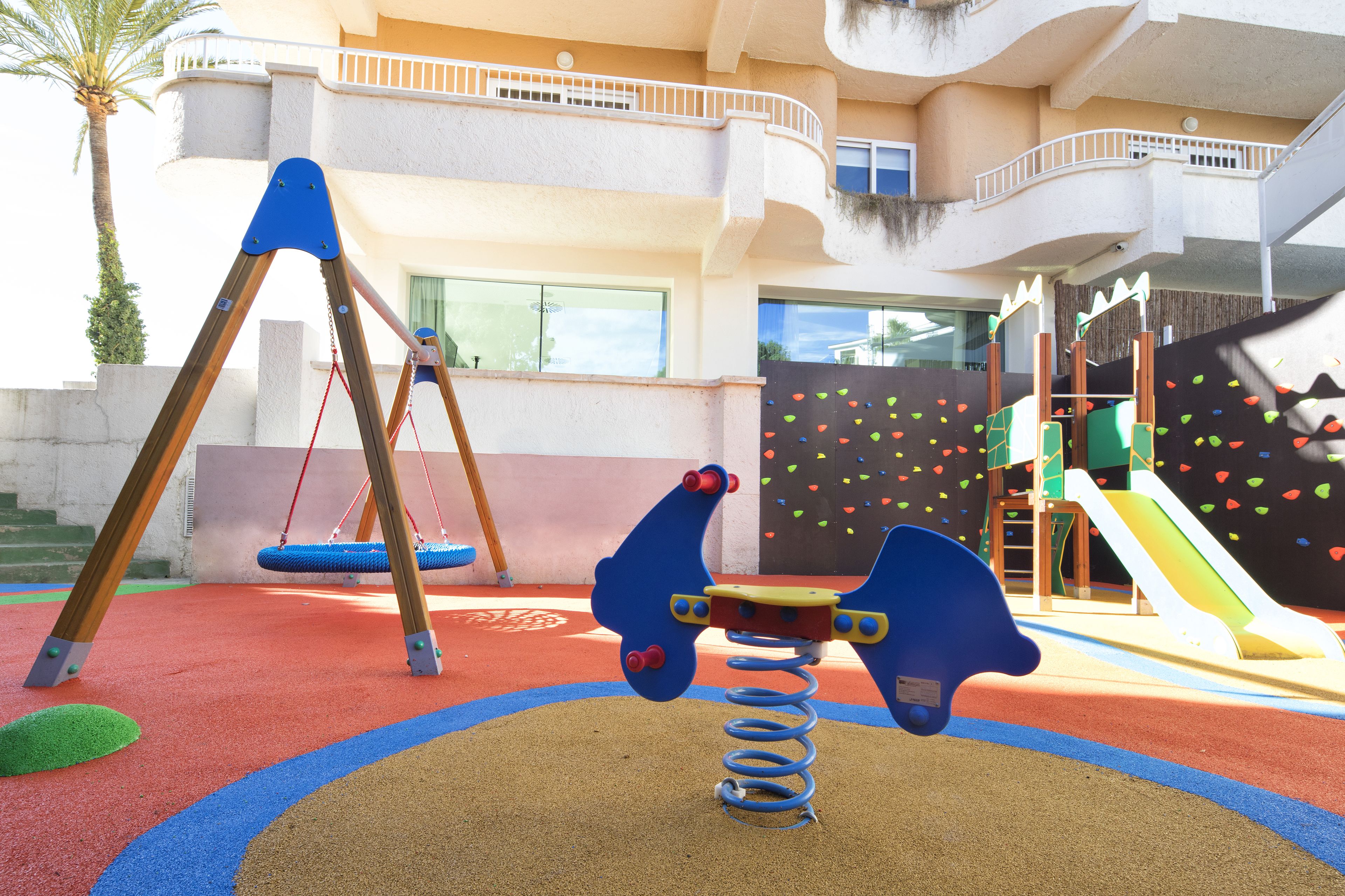 children’s play area – outdoor