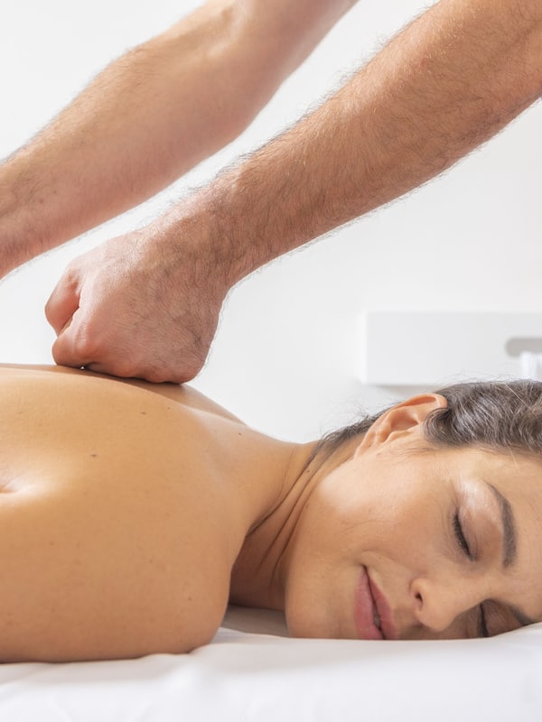 Sauna, tab panas, bilik wap, mandi tangas / hammam, rawatan badan
